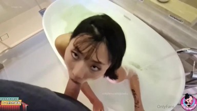 劉玥 June Liu SpicyGum 超騷留學美女洗澡浴室激戰 蜜臀女上騎乘內射 網紅 自拍