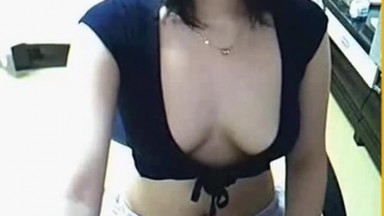 Asian Girl Rubs Her Bun on Webcam