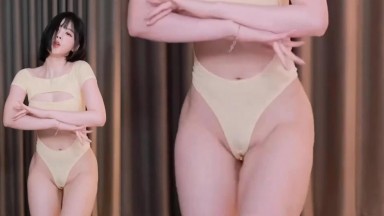 +Hamjing Alone with you in yellow tight