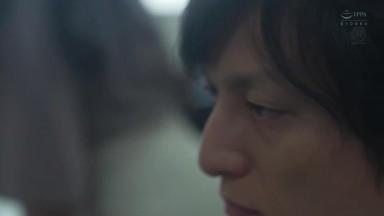 ROE-329 [自提征用]社长夫人带着应届毕业生员工满足私欲的无套内射出差旅行 一色桃子
