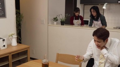 ROYD-236 [自提征用]我会舔你的小弟弟所以假装成恋人吧！为了应付整天催婚的烦人父母 似鳥日菜
